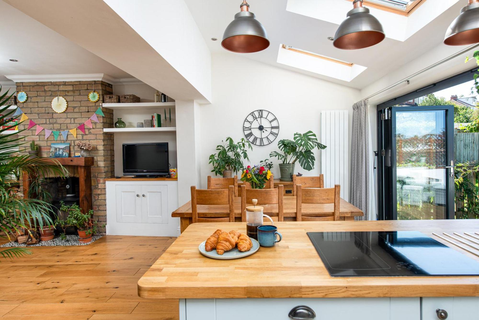 Charming Family Home With Stoves, Garden & Parking Bristol Dış mekan fotoğraf