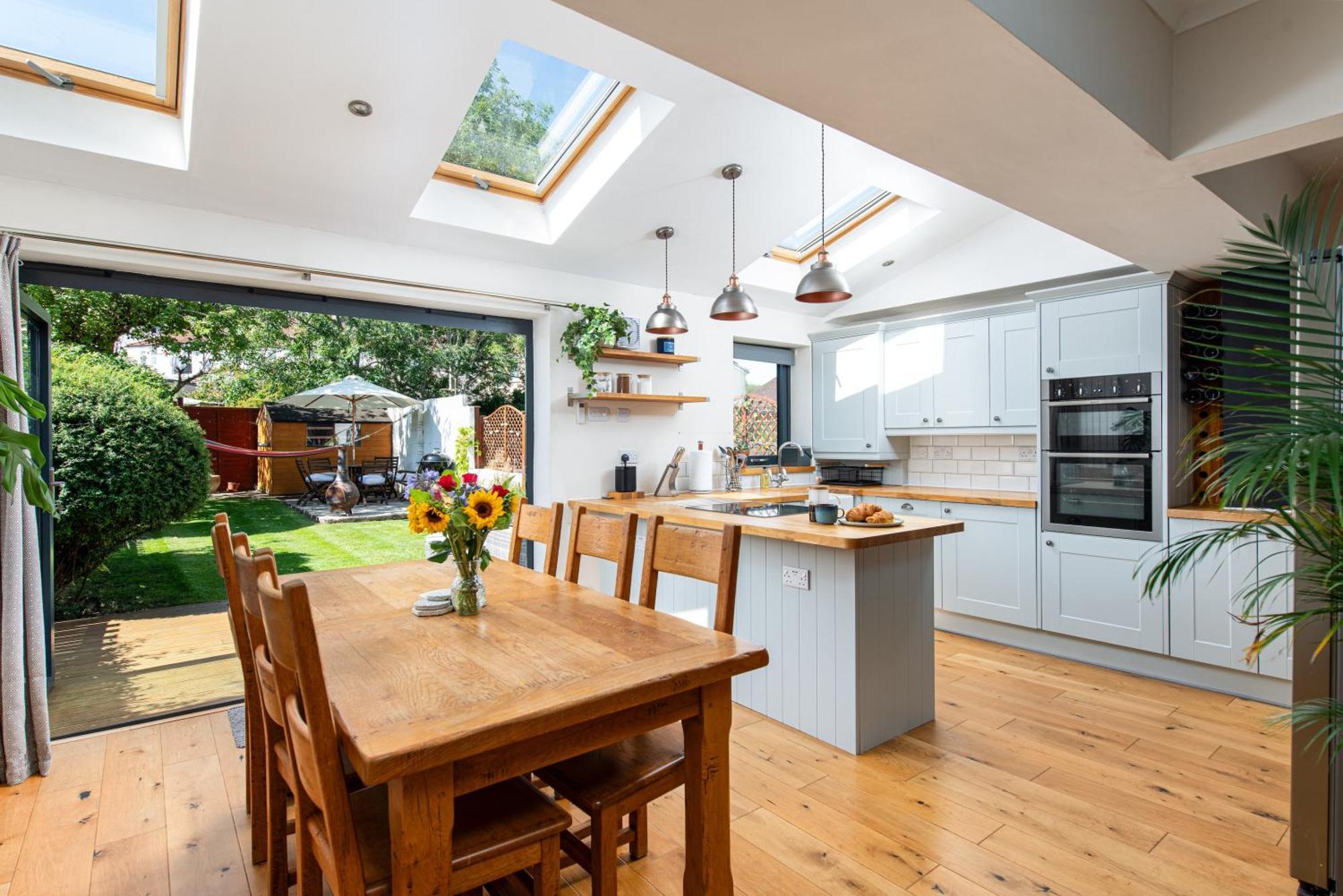 Charming Family Home With Stoves, Garden & Parking Bristol Dış mekan fotoğraf